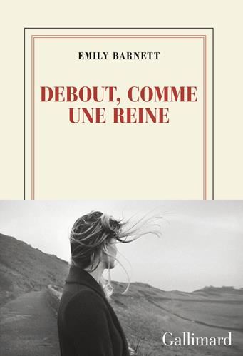 Debout, comme une reine